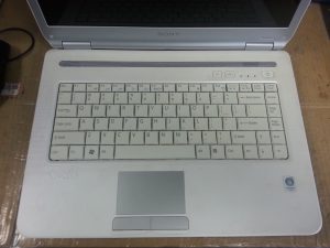 sony vaio laptop white